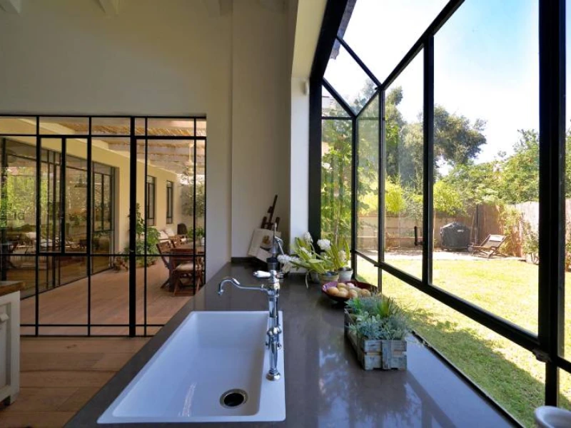 חלונות בלגיים ברזל או אלומיניום